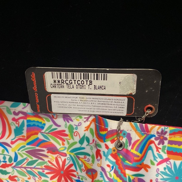 Very bright and fun women’s wallet - large.  Never used with tags. - Picture 6 of 6